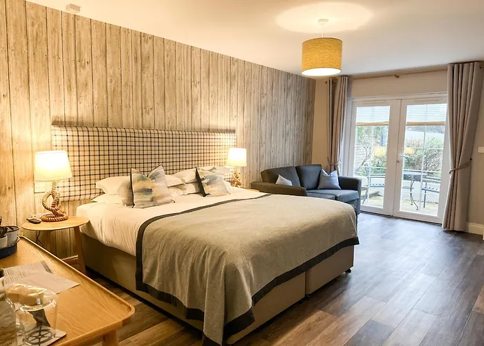 Beach House Hotel